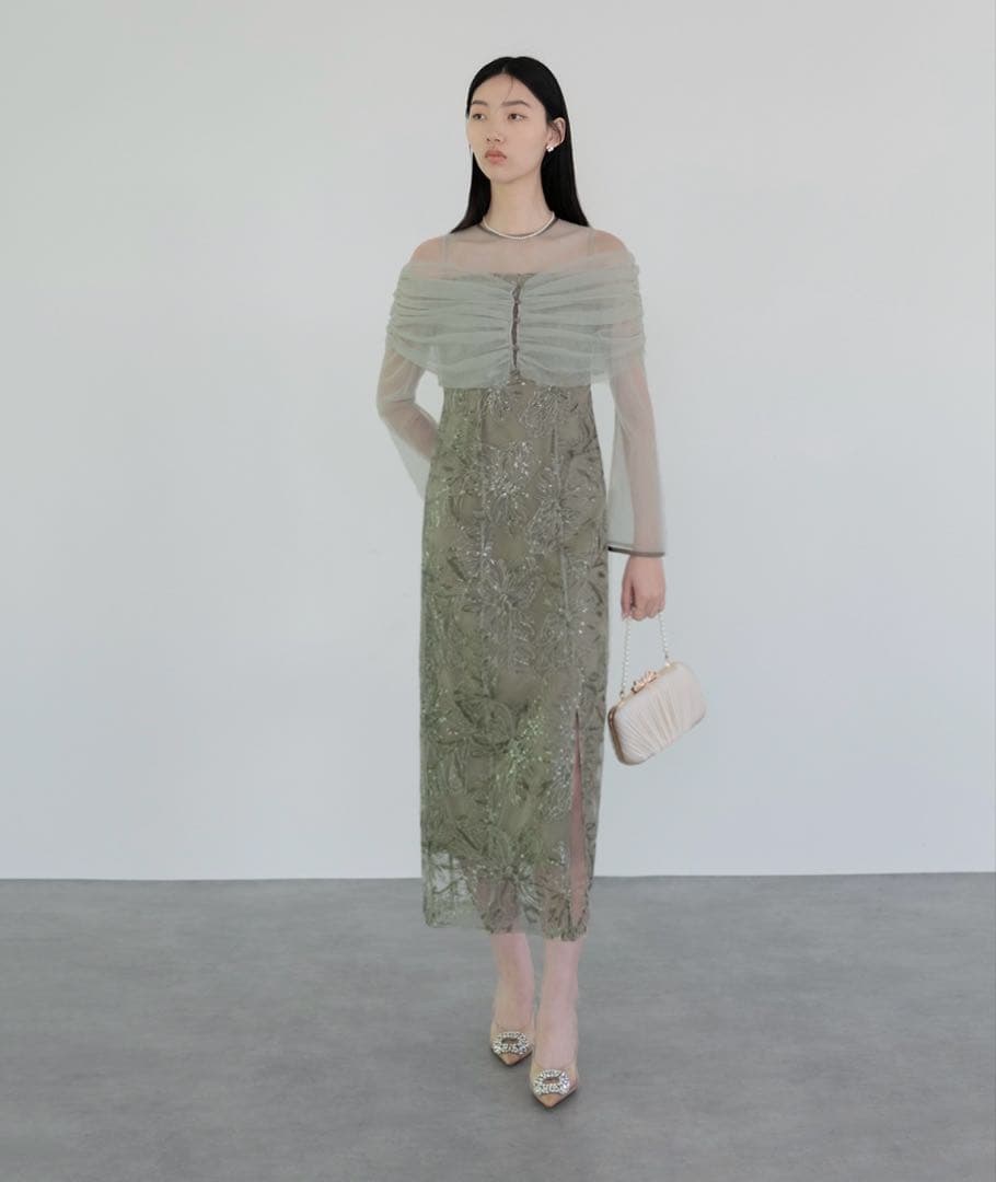 新品タグ付き【LEJA】チュールオフショルダー花柄Iラインドレスワンピース