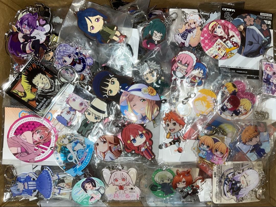 ノンジャンル 缶バッジ アクキー 900点以上 大量 まとめ売り 紙類無し