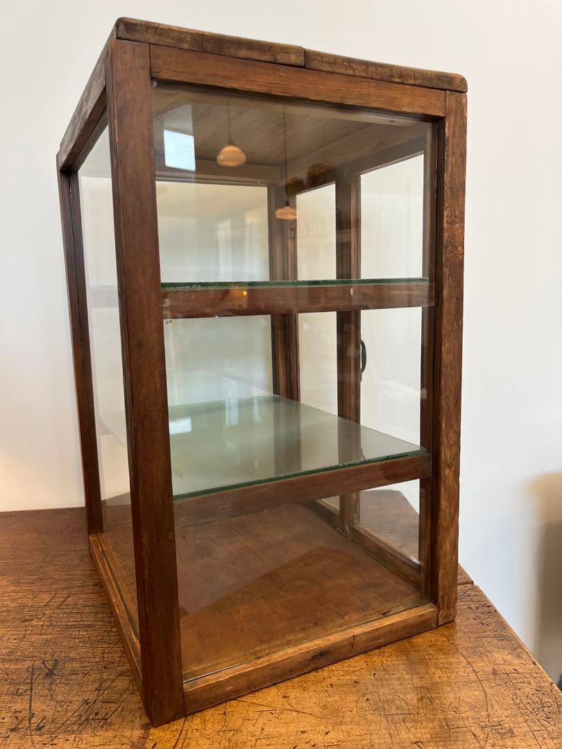 ガラスケース 3段 匂い有り ビンテージ アンティーク 昭和レトロ ショーケース