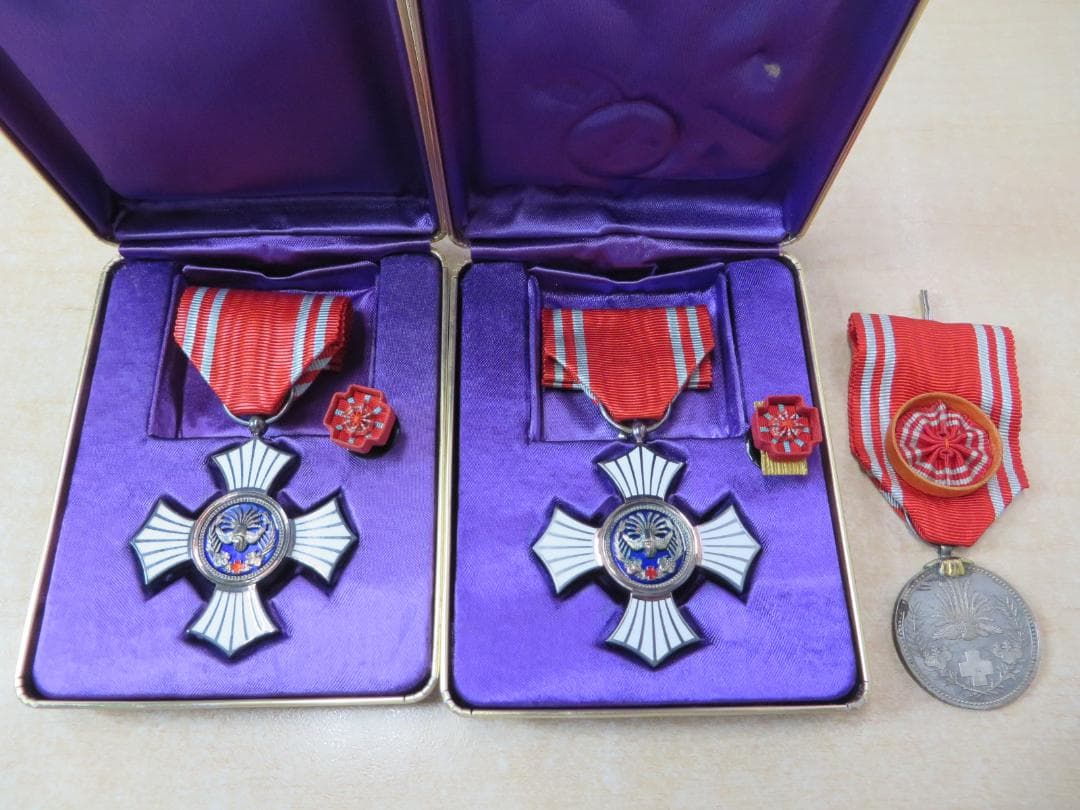 日本赤十字社　勲章　有功章　記章　メダル　まとめ売り