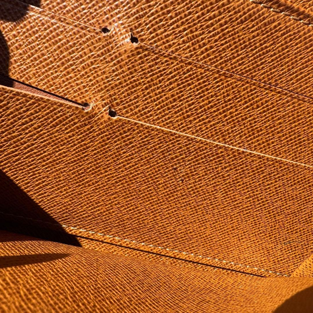 LOUIS VUITTON ルイヴィトン エピ ポルトモネクレディ M6359I