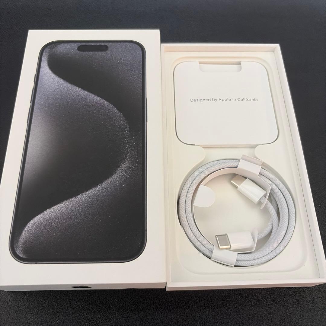 iPhone 15 Pro 256GB ブラックチタニウムSIMフリー版