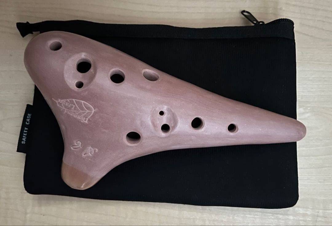 赤茶色 陶器 オカリナ (ソフトケース付き)