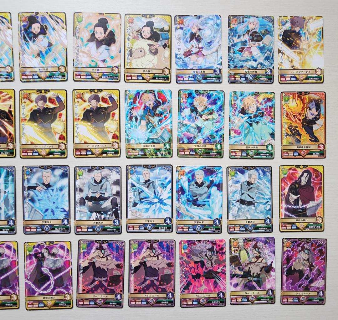 ブラッククローバー　カード　まとめ売り　約100枚