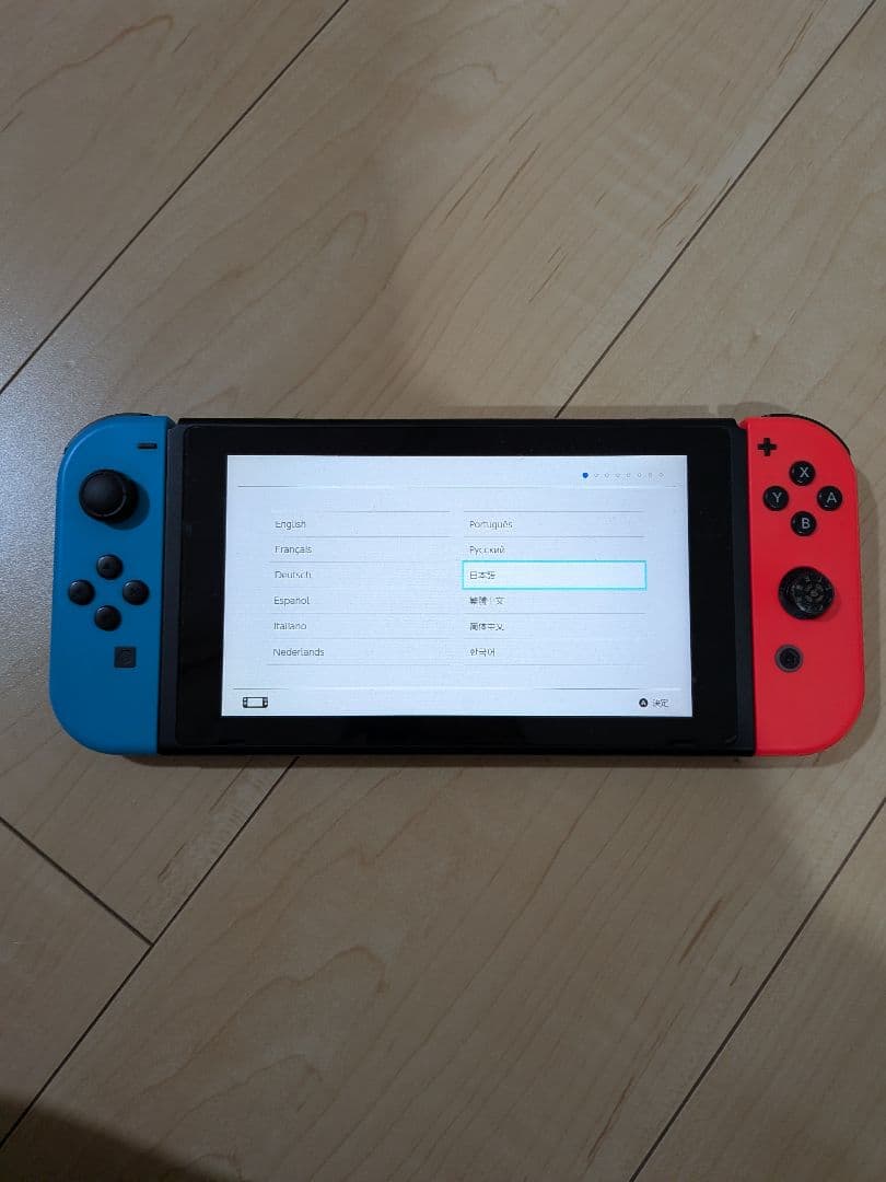 山*田様 Nintendo Switch 本体 青/赤 Joy-Con付き