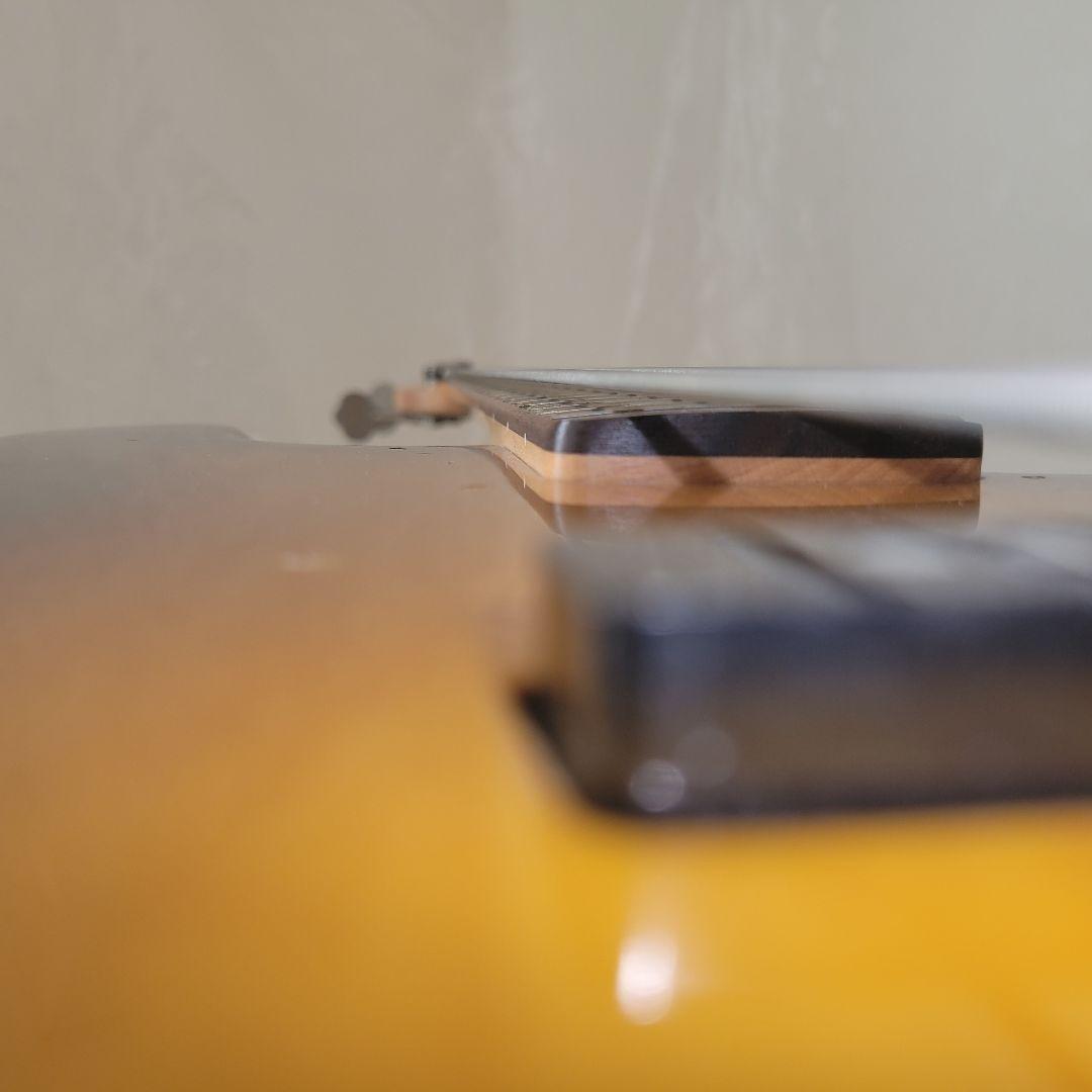 スクワイヤ　ジャズベース　サンバースト