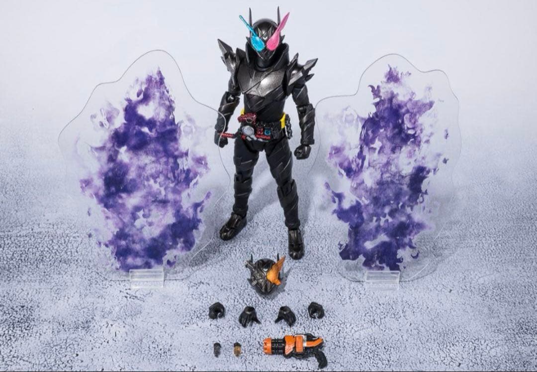 S.H.Figuarts 仮面ライダービルド ラビットタンクハザードフォーム