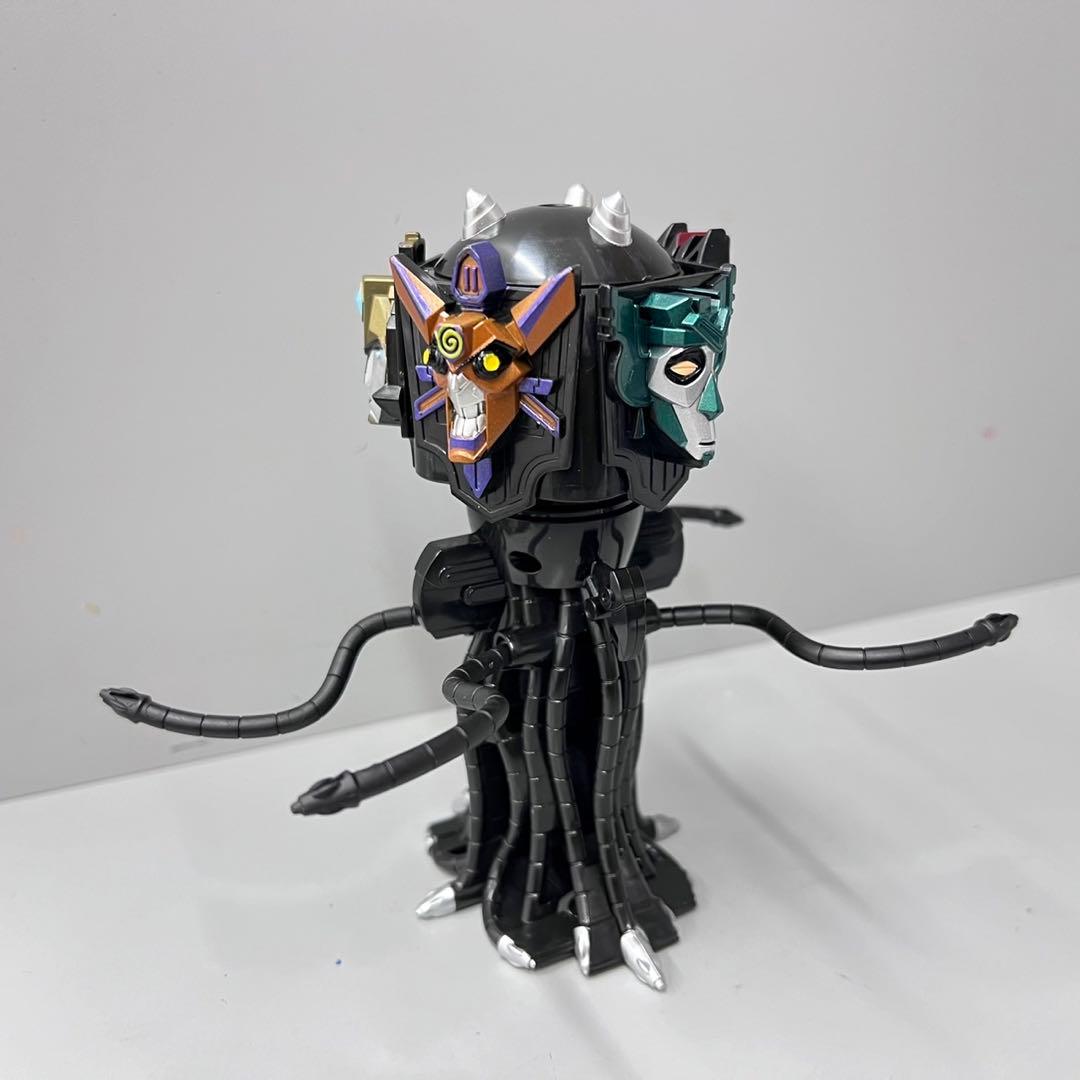 トランスフォーマー サイバーバース　クインテッサン インベイジョン SDCC