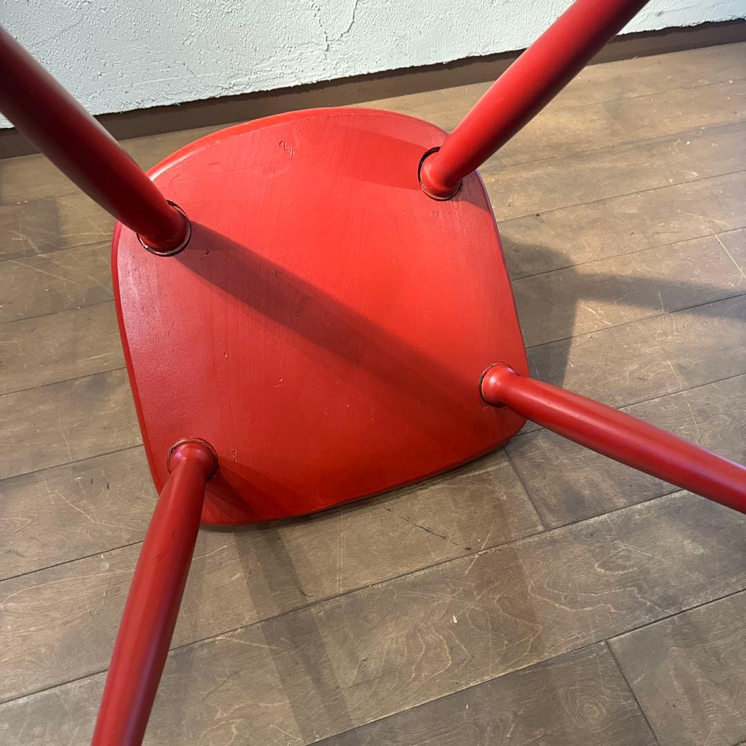 赤い木製チェア　【在庫処分価格】