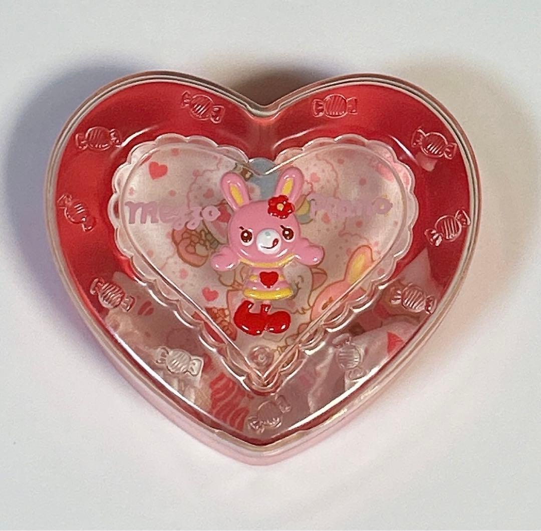 メゾピアノ ハート型小物入れとミニハンカチ