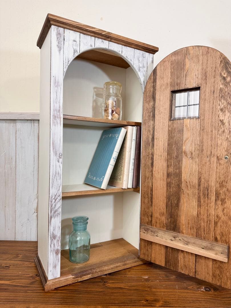 【1点のみ】アンティークの扉のようなキャビネット　試作デザインのためお値引き