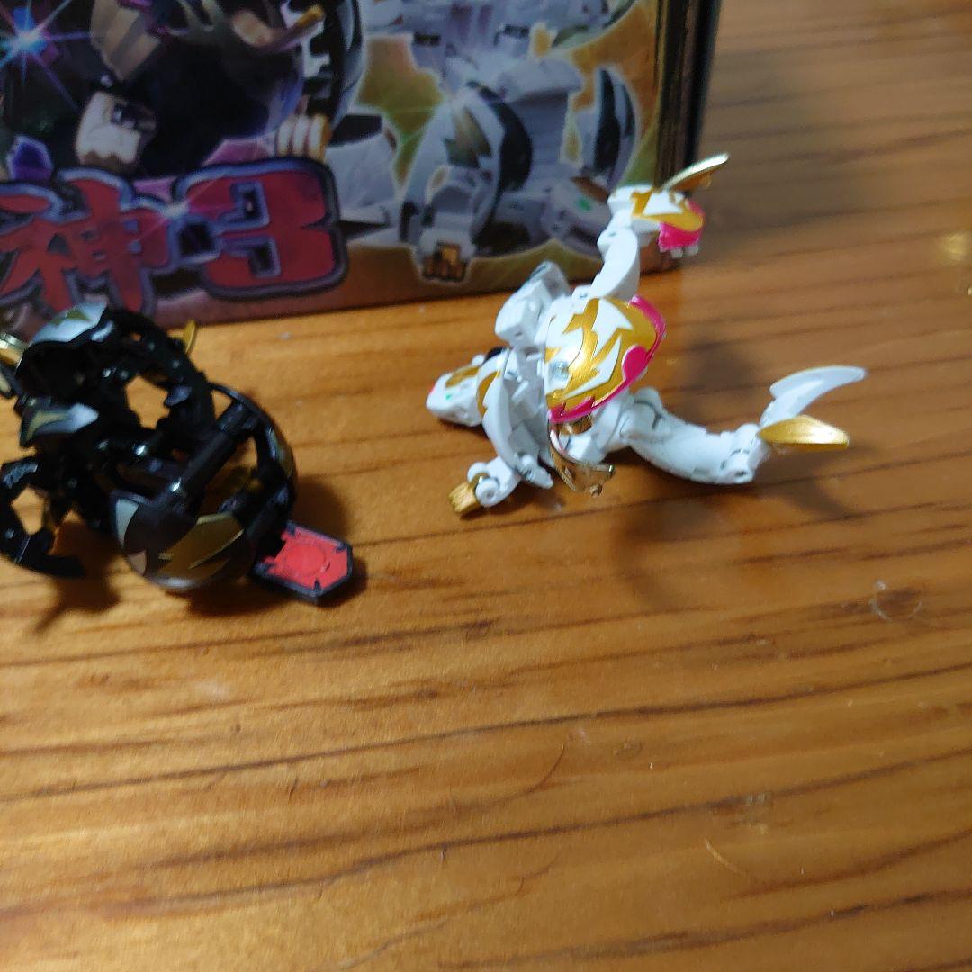 【激レア】 爆丸　神3 3体セット