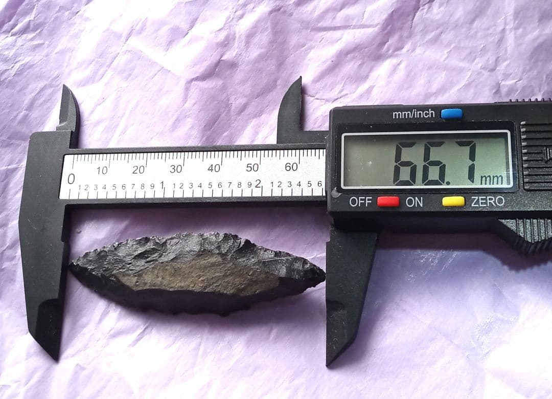 サヌカイト 石器 365 h 槍 模写