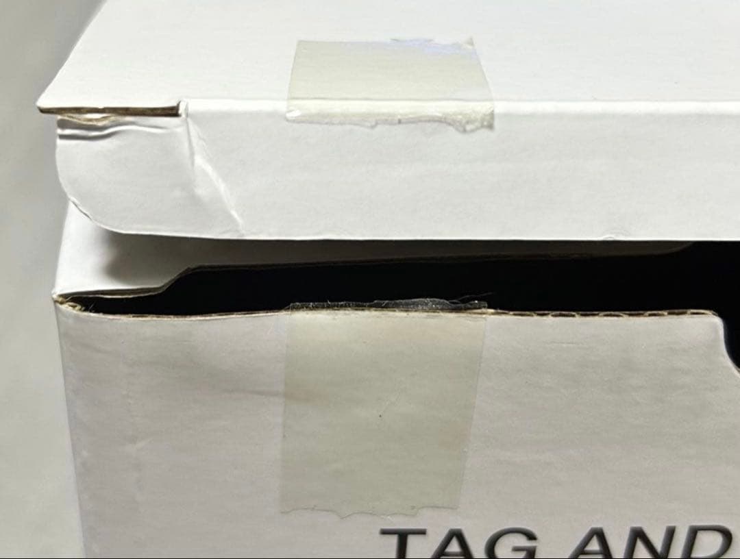 デジモン タグと紋章 ピンズ付き