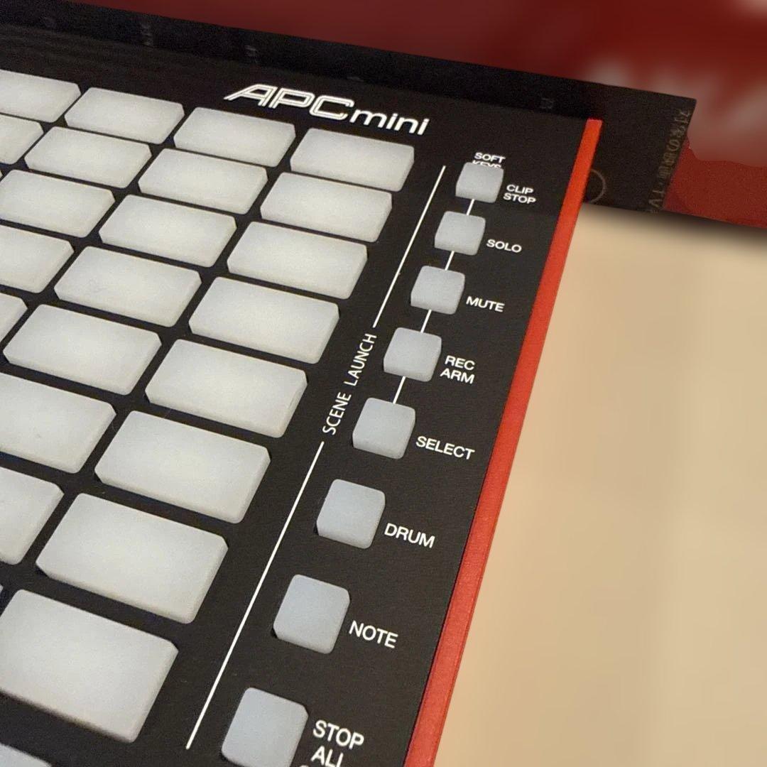 AKAI APC mini MK2 MIDIコントローラー