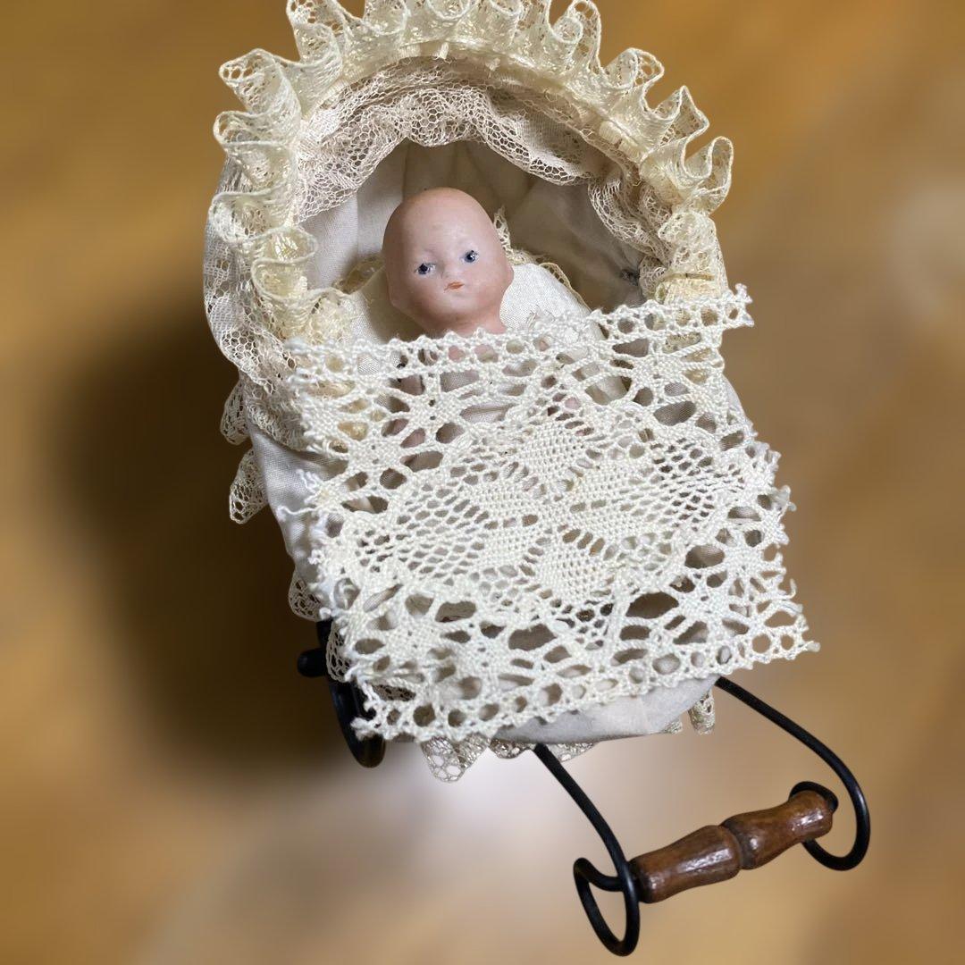 ビスクドール　ミニチュアベビーカー 付き