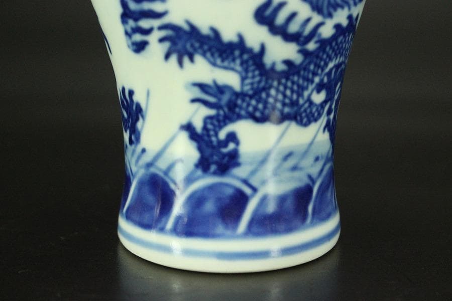 中国美術 龍模様 花瓶 高13.8cm(ZE523)