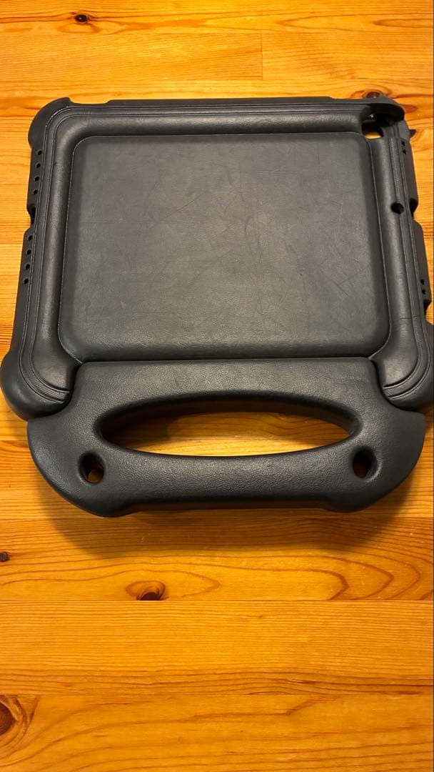 iPad第8世代 32GB wi-fiモデル スペースグレー