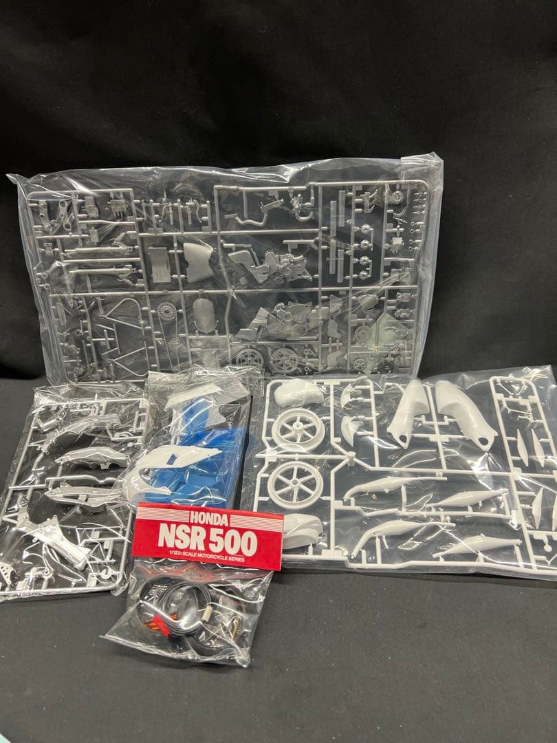 D2【未使用品】TAMIYA 1/12スケール HONDA NSR500 プラモ