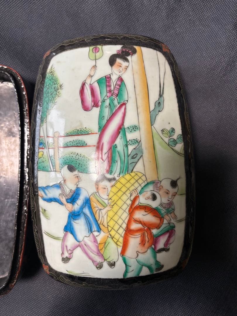 中国古美術品　清末民国時代　粉彩黒漆食匣　食盒 高さ約25cm