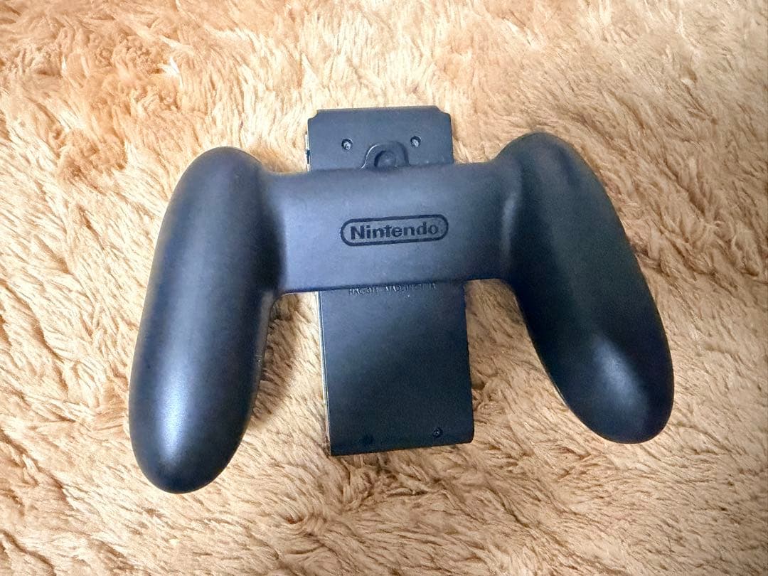 Nintendo Switch 本体 【箱無し、コントローラストラップ無し】