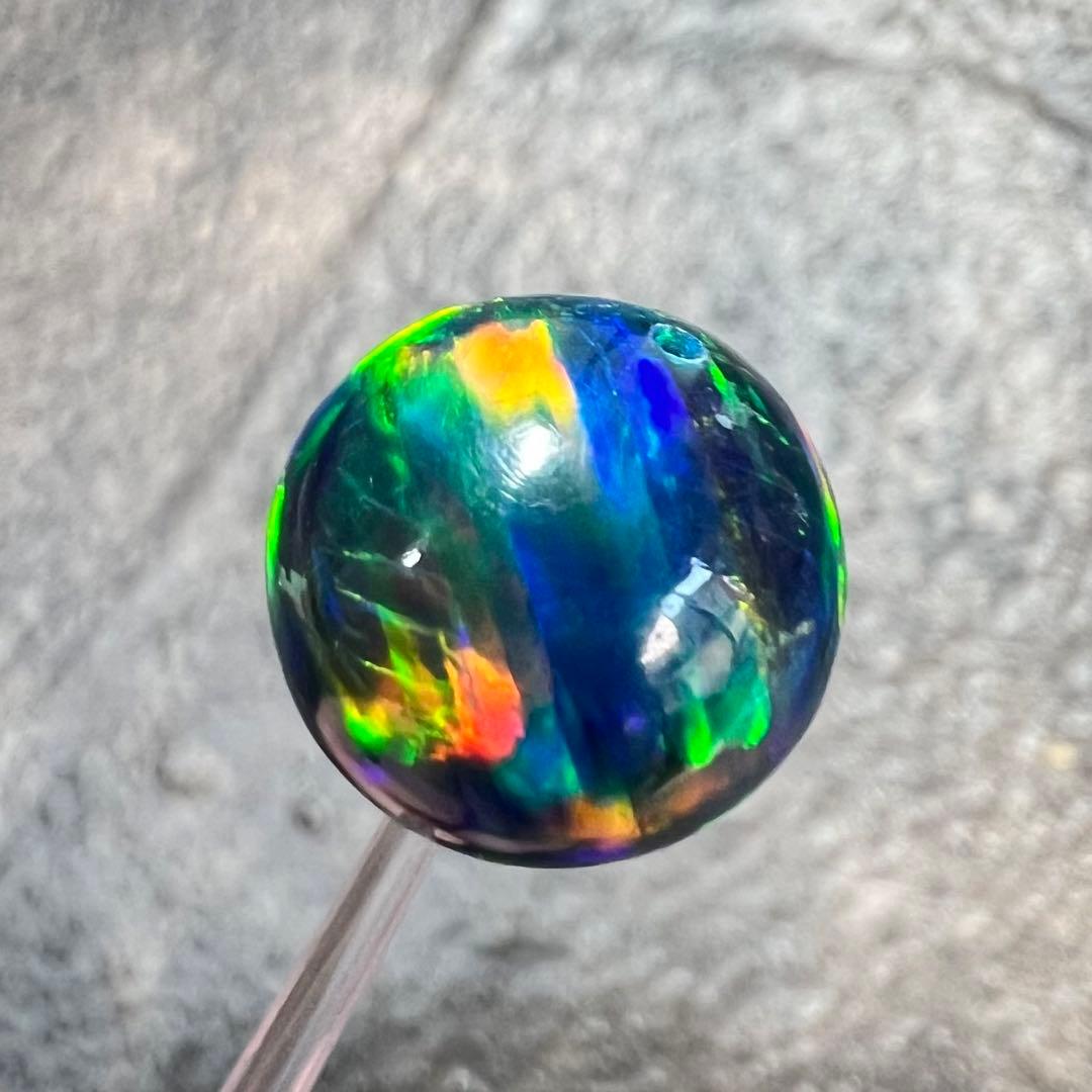 強いファイヤーが輝く！　ブラックオパール　ビーズ　粒売り　2