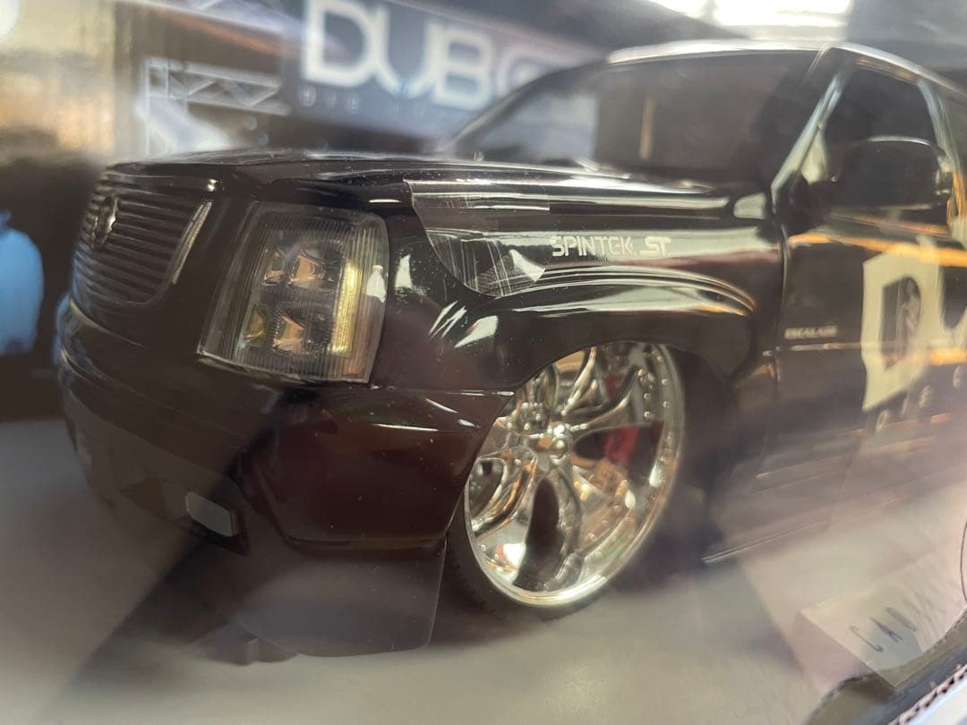 JadaToys未開封DUBCITY Cadillac Escalade1/18