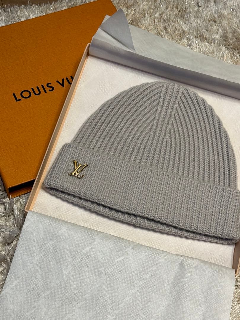 LOUIS VUITTON グレー ニット帽