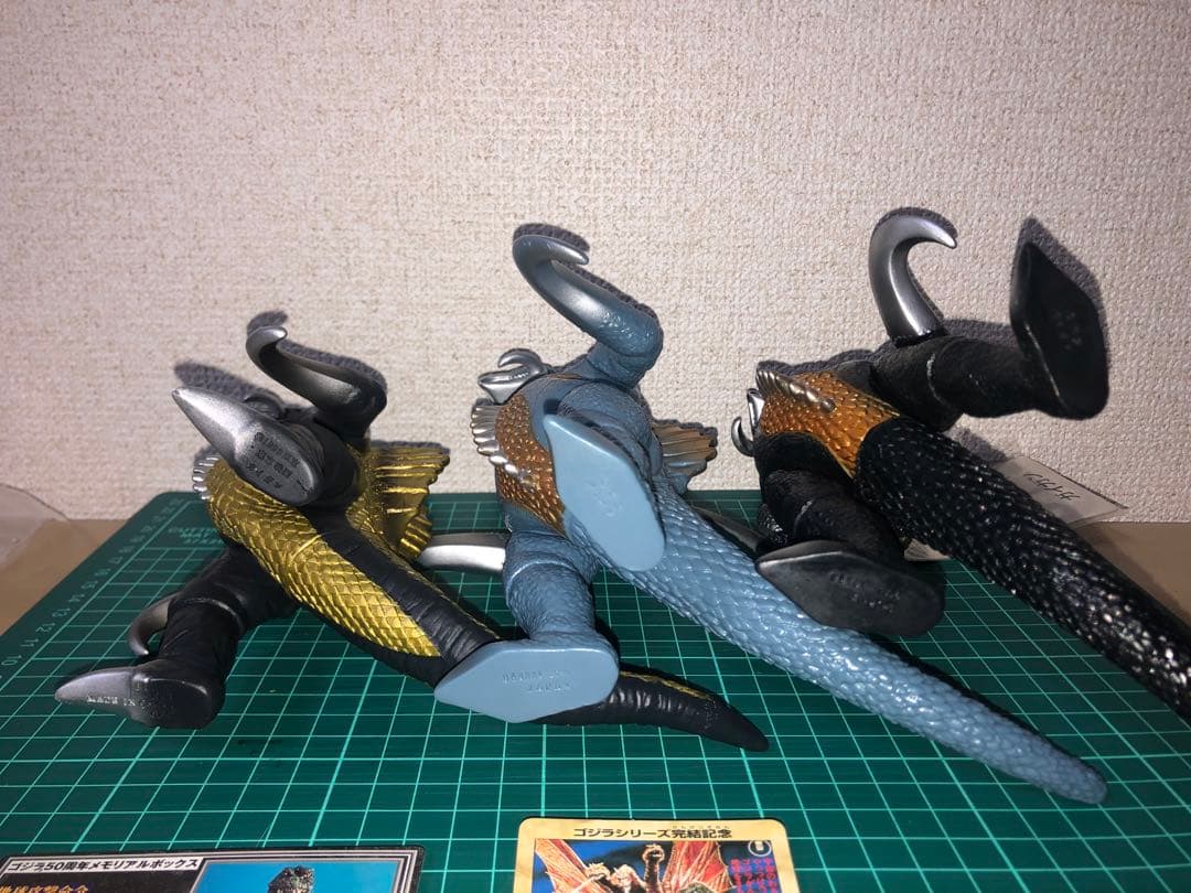 ガイガン タグ付き3種類★バンダイフィギュア ゴジラ対ガイガン ゴジラシリーズ