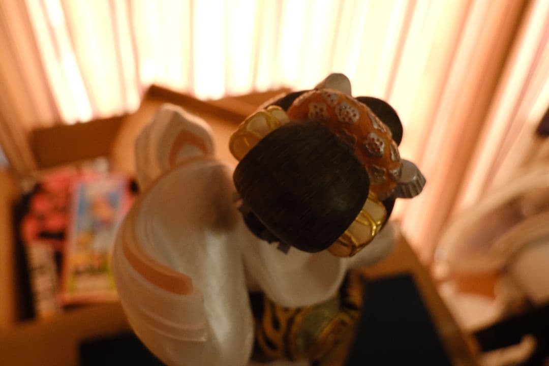 博多人形「あき子作」華 高さ約44cm 台座・木札付き（白地金彩）