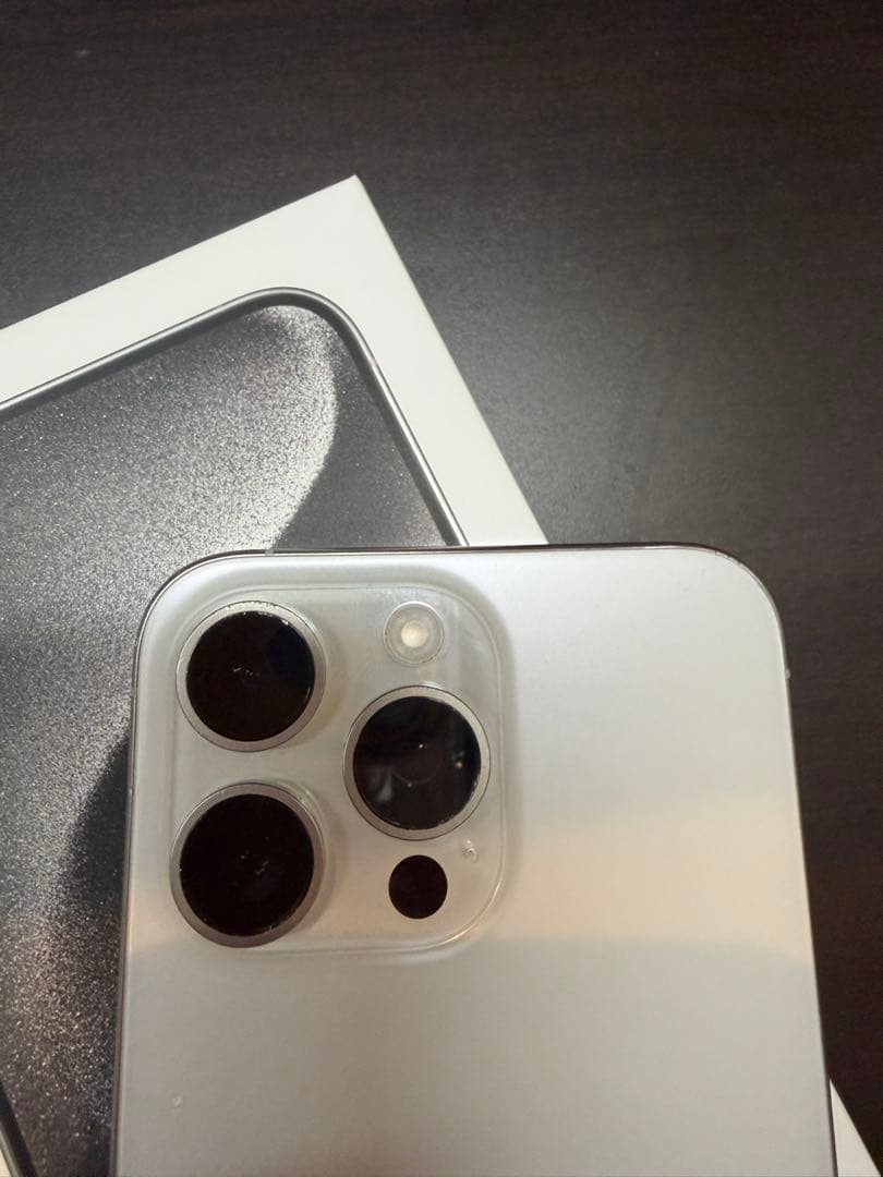 iPhone 15 Pro Max 256GB 本体　simフリー