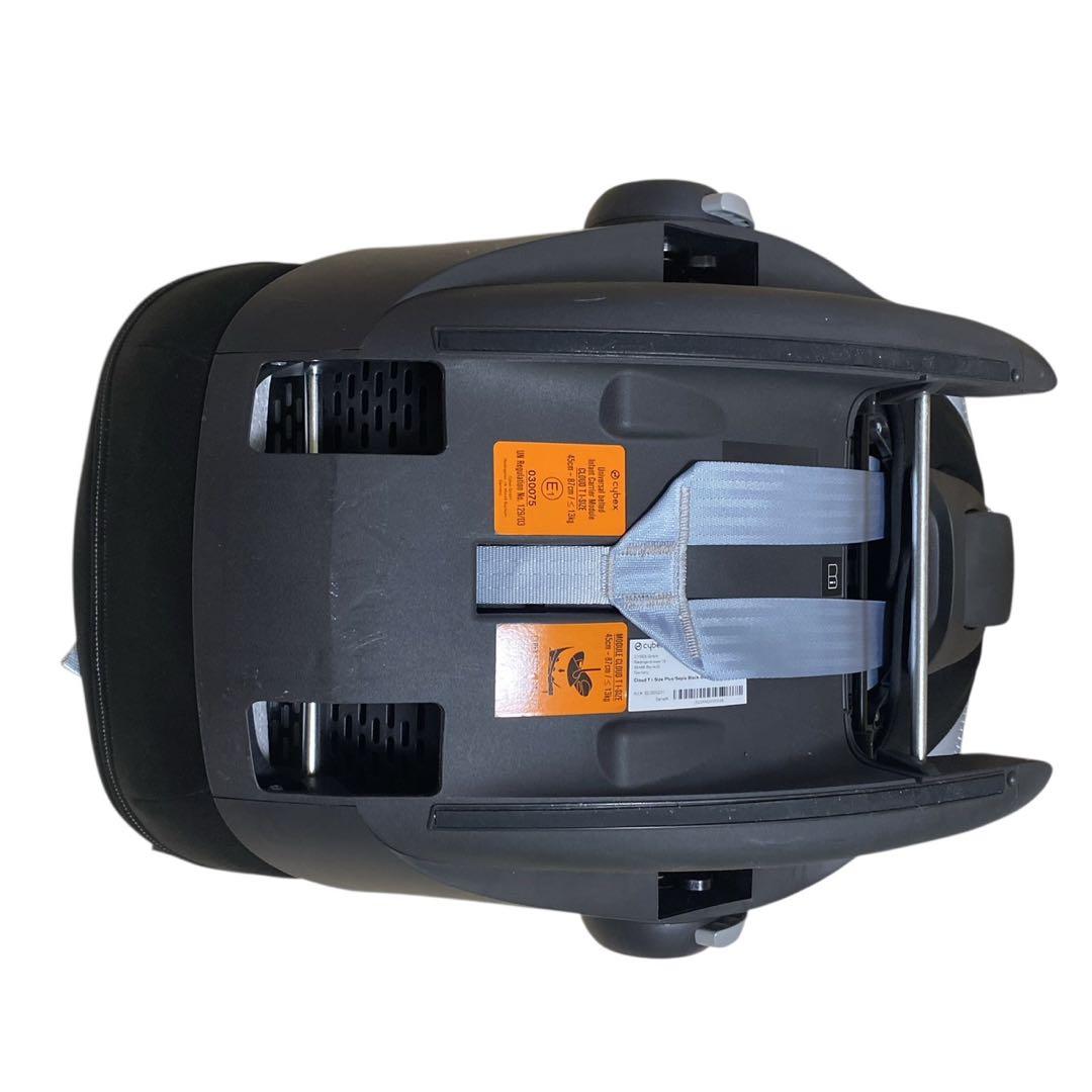 Cybex Cloud T i-size plus チャイルドシート