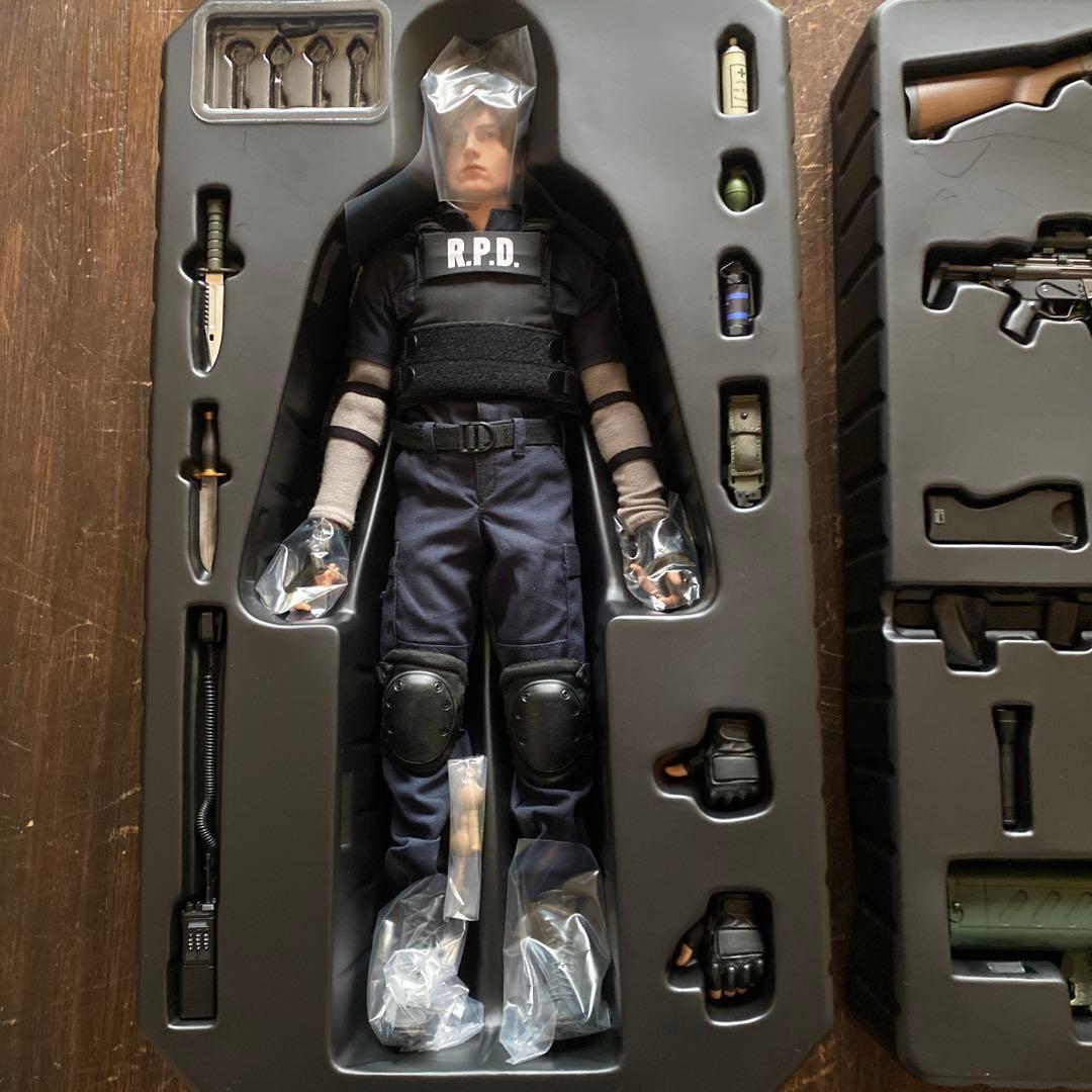 damtoys ダムトイズ　BIOHAZARD RE:2 レオン 　1/6