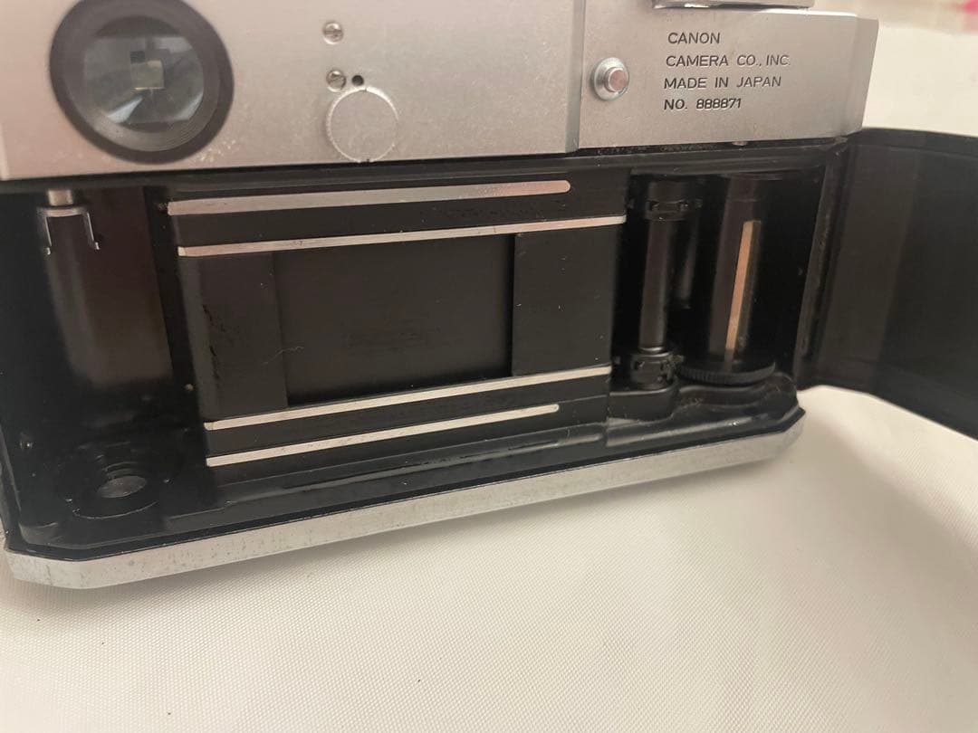 ❷Canon7 キャノン　レンズ付き 一眼レフ　フィルムカメラ