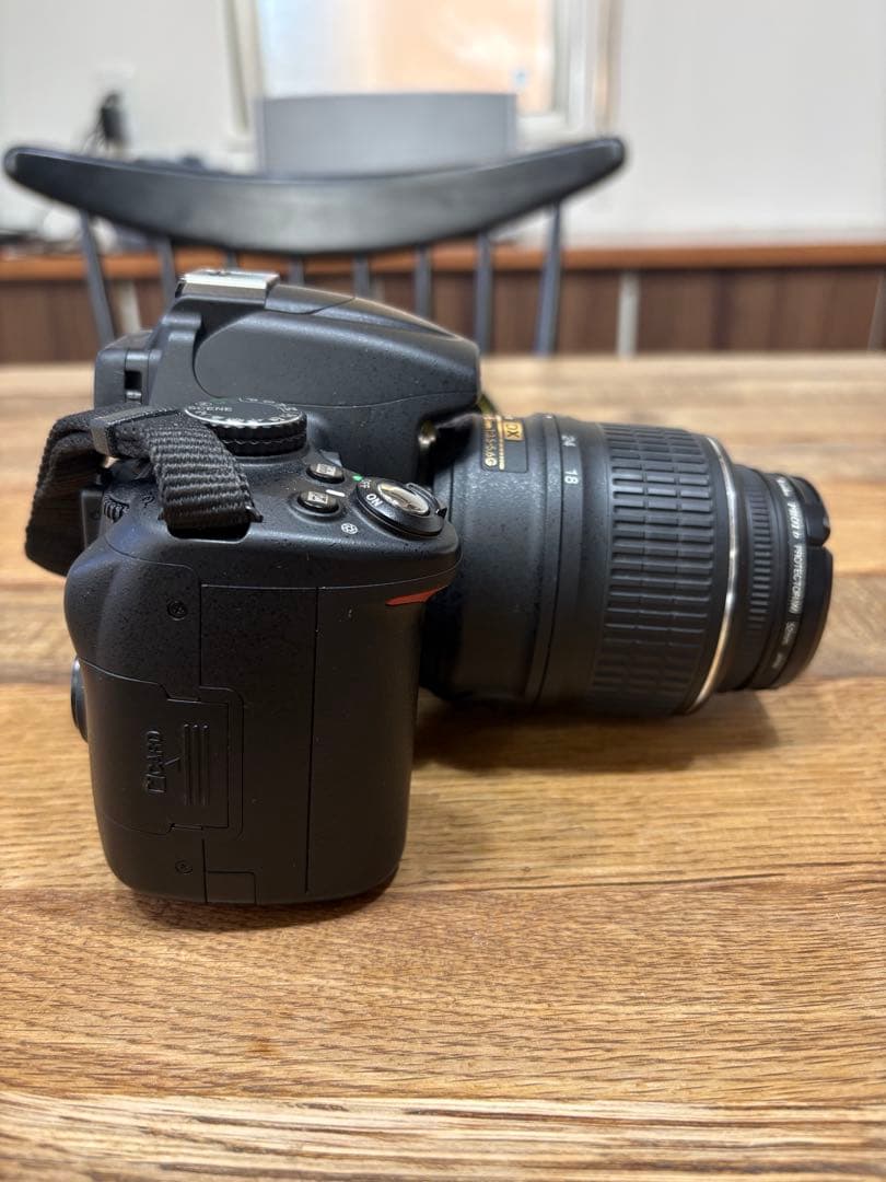 【美品】Nikon D5000 完動品　デジタル一眼レフカメラ