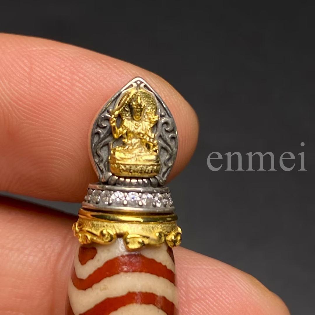 中国古美術・藏區回流・紅肉蓮花三眼天珠・文殊菩薩・天然石・瑪瑙・闢邪消災・根付