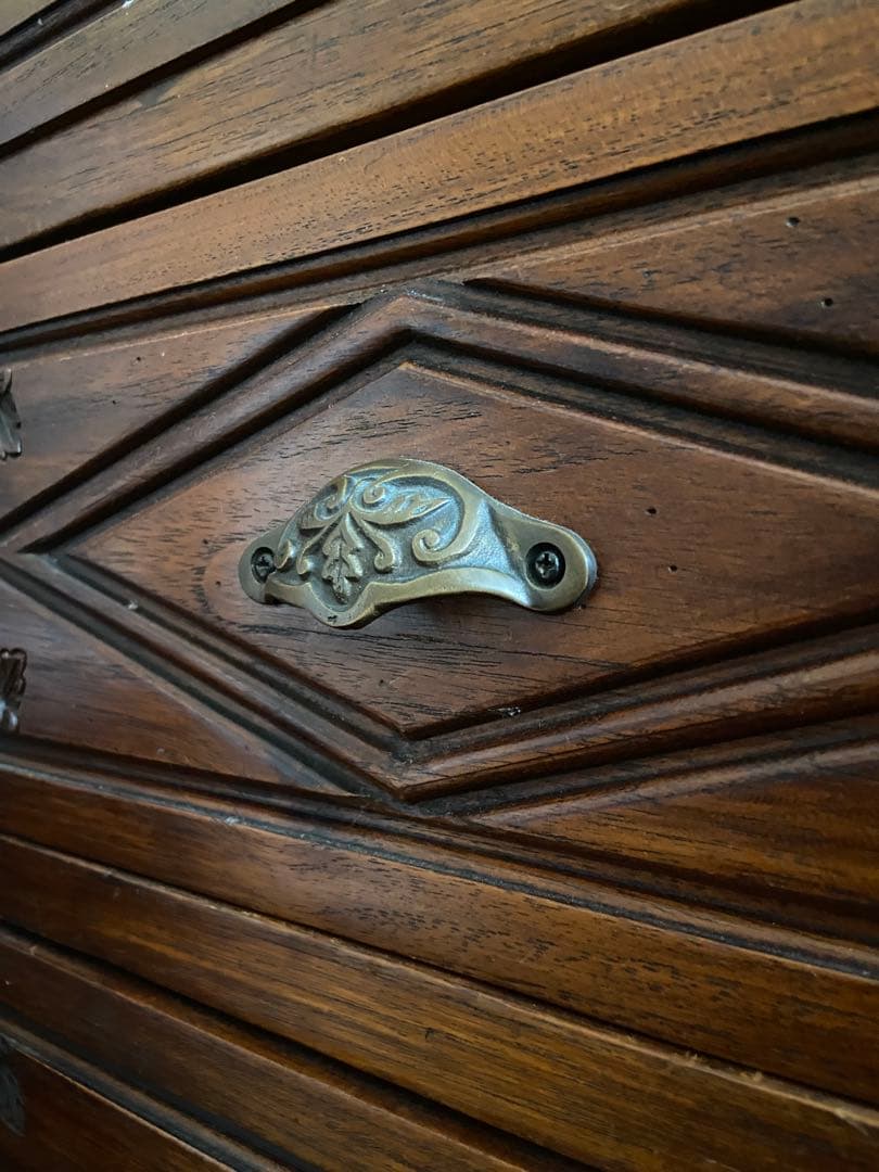 木製ヴィンテージキャビネット　アジアン風　サイドボード