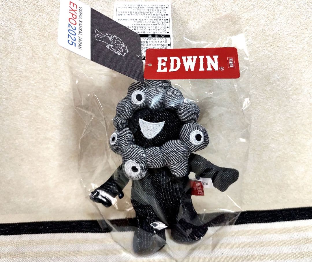 万博限定品 黒ミャクミャク EDWIN チェーン付 ぬいぐるみ 【Sサイズ】
