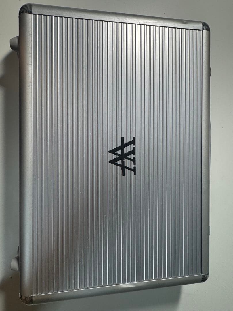 アルミ製シルバーケース