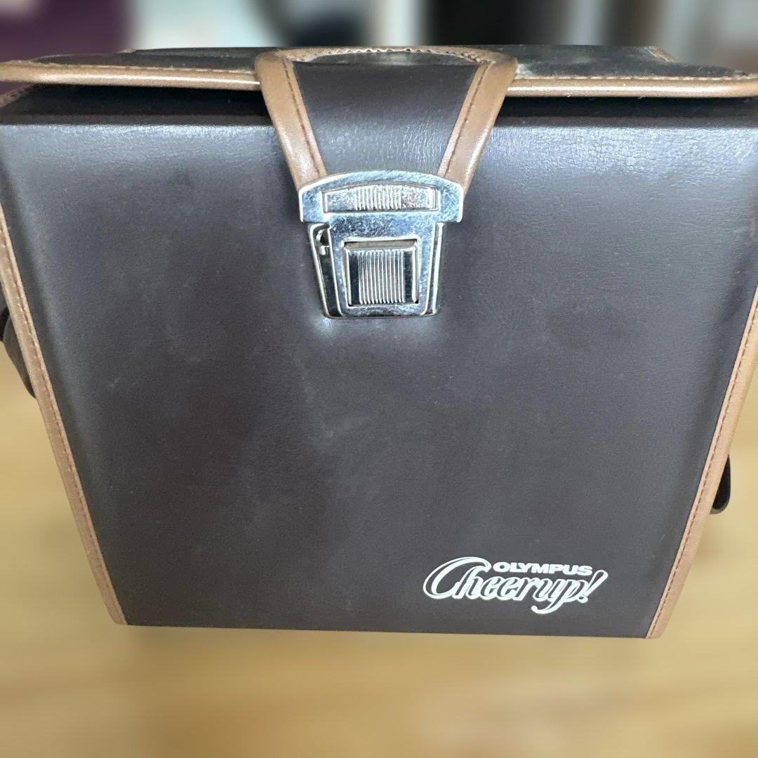 OLYMPUS OM-2 、Canon AV-1、Olympusケース付き