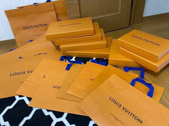ルイヴィトン　マグネット式　空箱　紙袋　メッセージカードショッパー　プレゼント