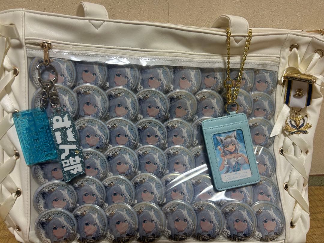 白上フブキ1stソロライブFBKINGDOM 缶バッジ　48個痛バック