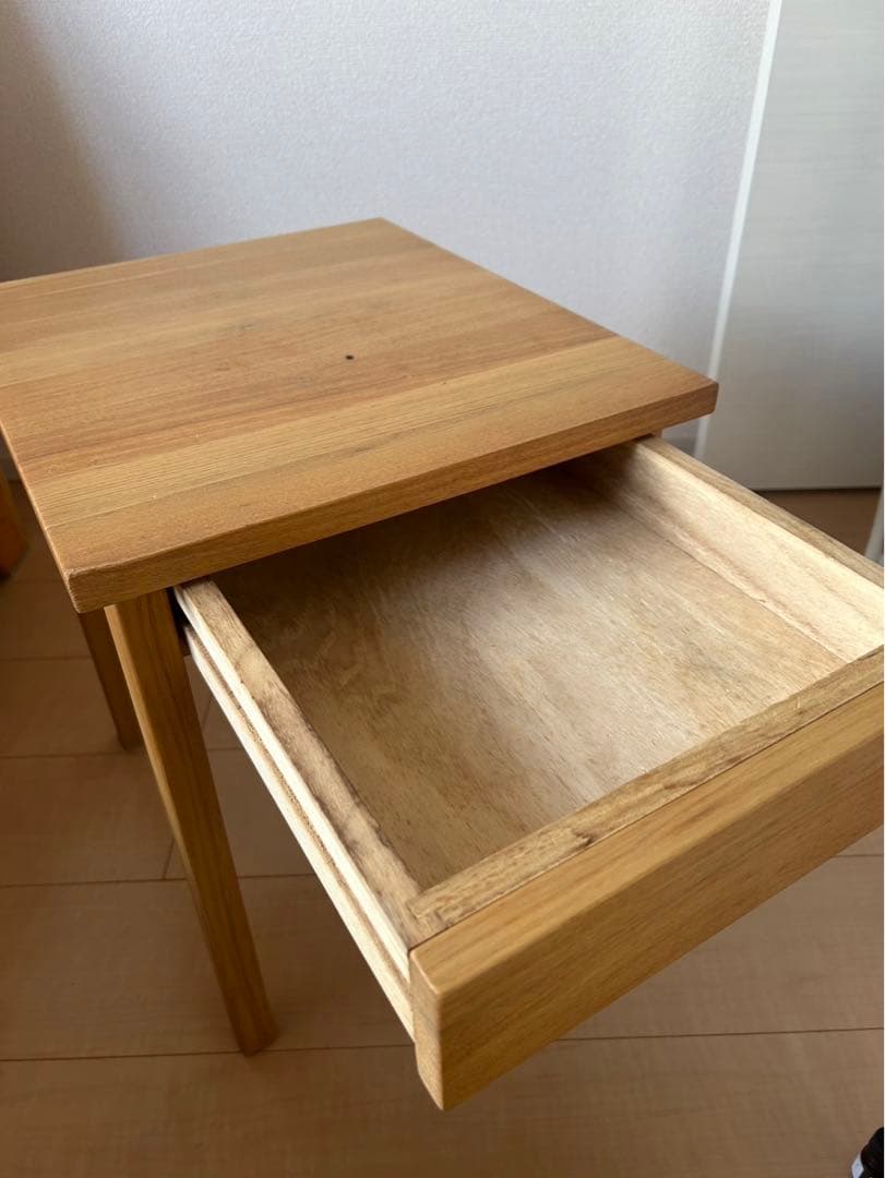 【かつ‼︎】無印良品　サイドテーブルとダイニングテーブルと椅子2脚付き