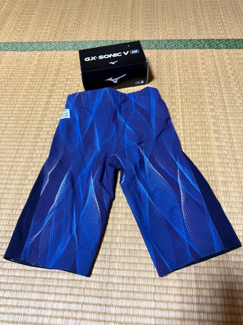 極美品　試着のみ　ミズノ　高速水着　競泳水着　GX SONIC V MR M