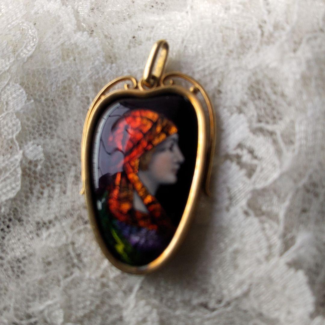 エマーユ　ペンダントヘッド