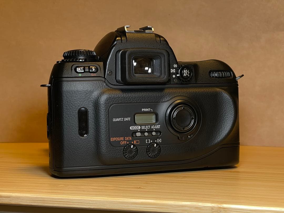 極美品Nikon F80 フィルム一眼レフカメラ　セット