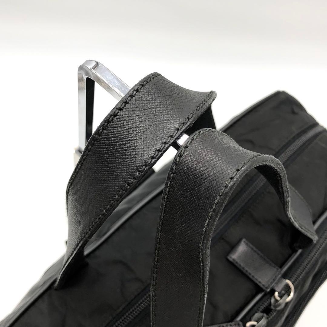 プラダ ビジネスバッグ 2way 三角ロゴプレート チャーム ナイロン レザー