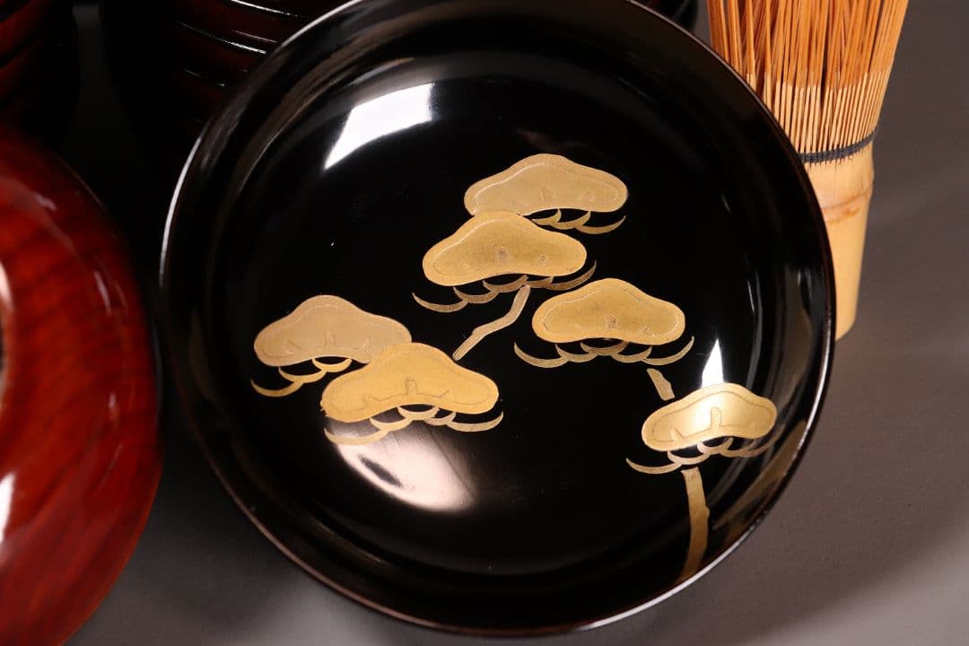 漆芸 輪島塗 松蒔絵 木皿 二十客 欅地 木地溜塗 黒塗 金蒔絵 【MA359】