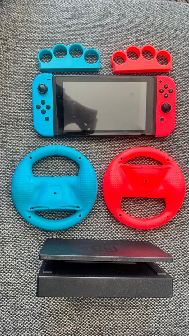 Y*u様 【箱付き新品同様超美品】Nintendo Switch本体＋おまけ