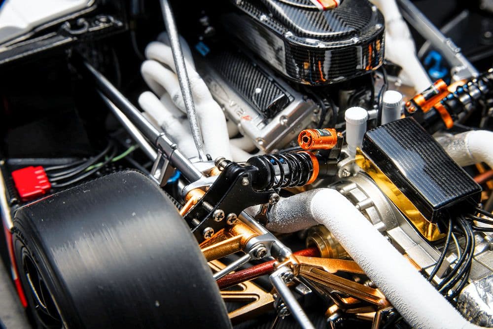 LCDMODELS　1/18　ウアイラR